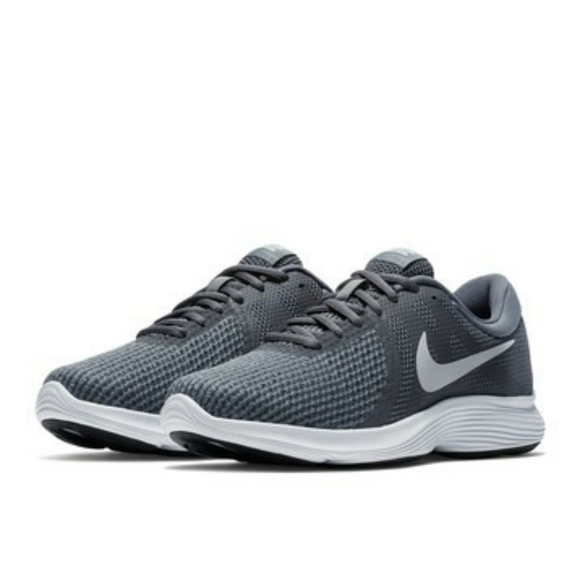 nike shoes size 15 wide